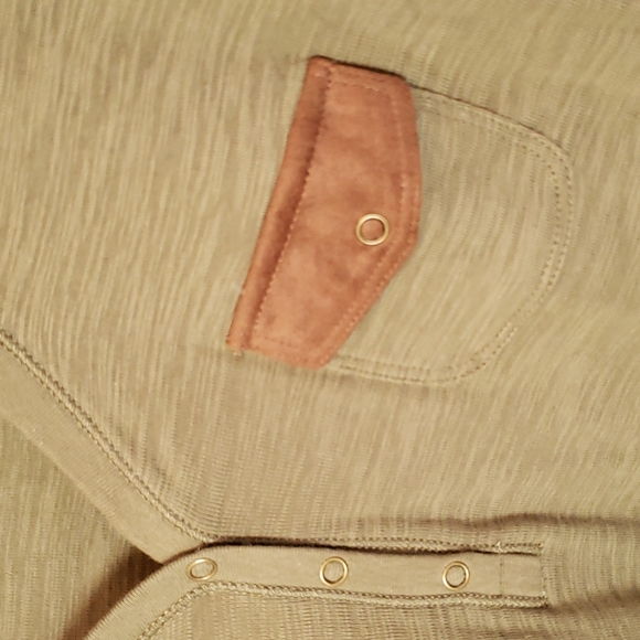 Chaps green 3/4 sleeve shirt with suede pockets - Picture 5 of 5